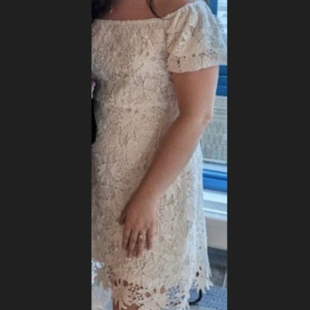 Bloomingdales Aqua Dress Size Large in White